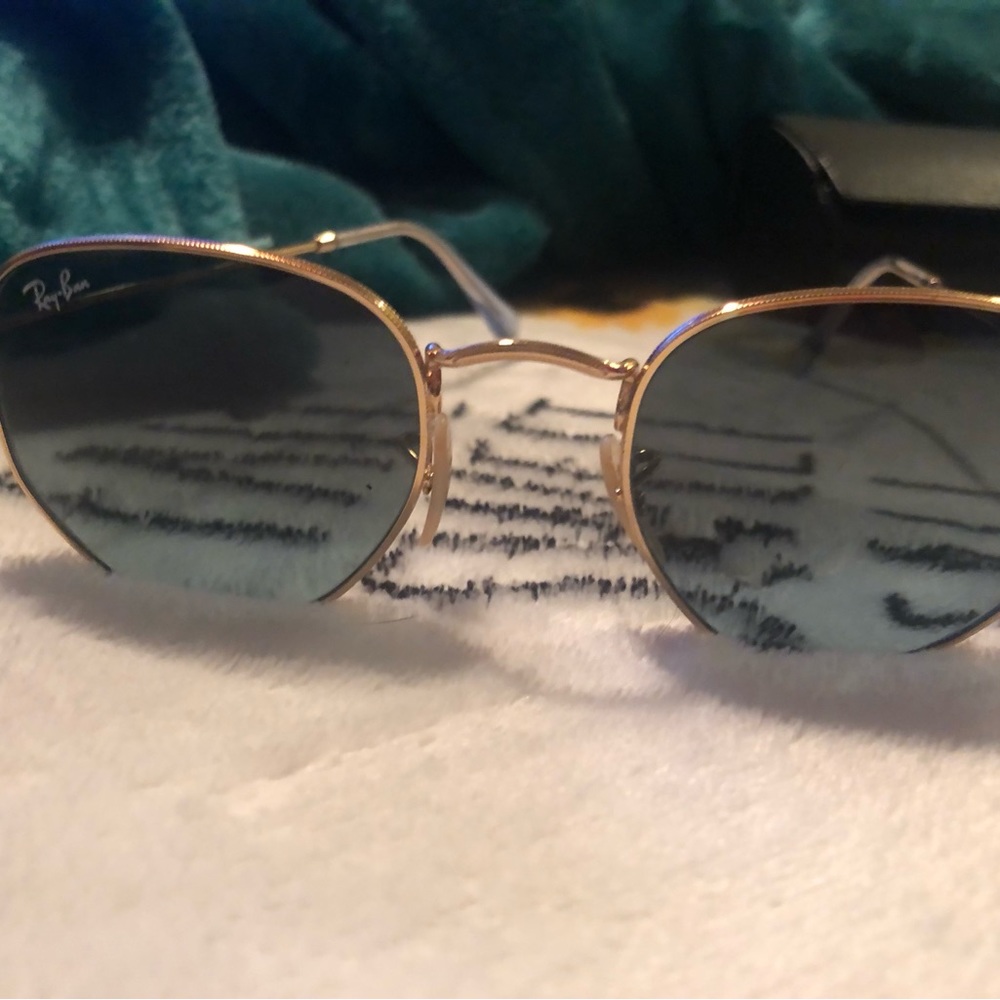 Glasses including ray bans, VZ, etc